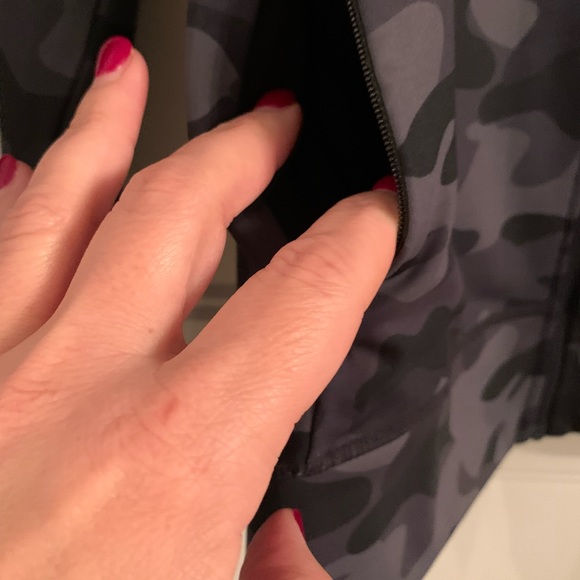 Lole women active wear full zip - Picture 4 of 8